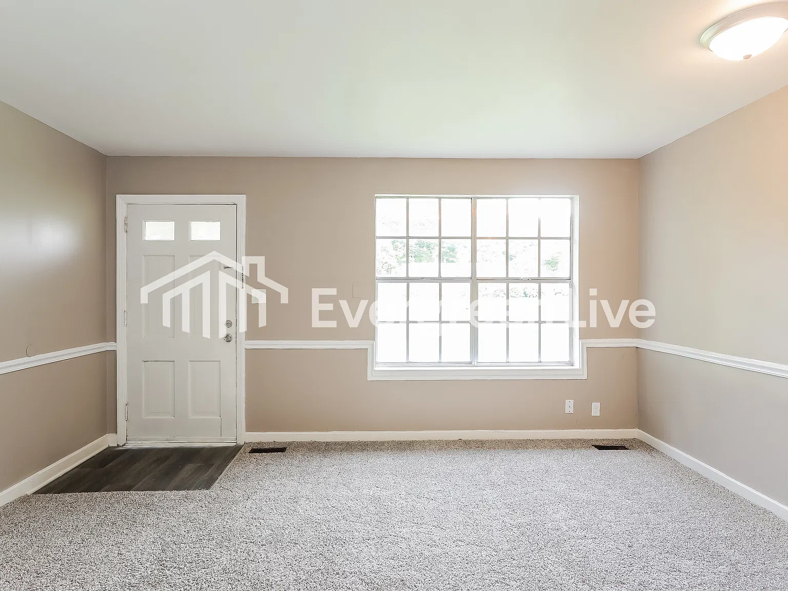 3 bed, 2.0 bath, 1242 sqft, $1,095 — Photo 3