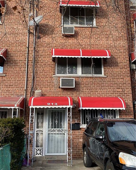 1st image of 913 Burke Ave #2