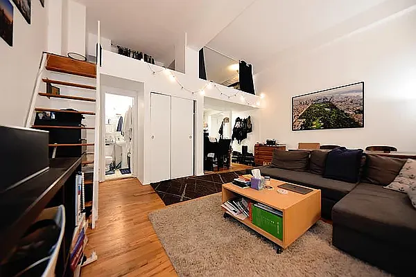 Rented by Buchbinder & Warren | media 5