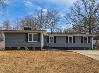 404 Shady Ln, High Point, NC 27262