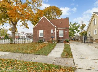 1178 Fort Park Blvd, Lincoln Park, MI 48146