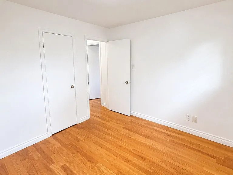 7154 Fayette Cir #UPPER — Photo 6