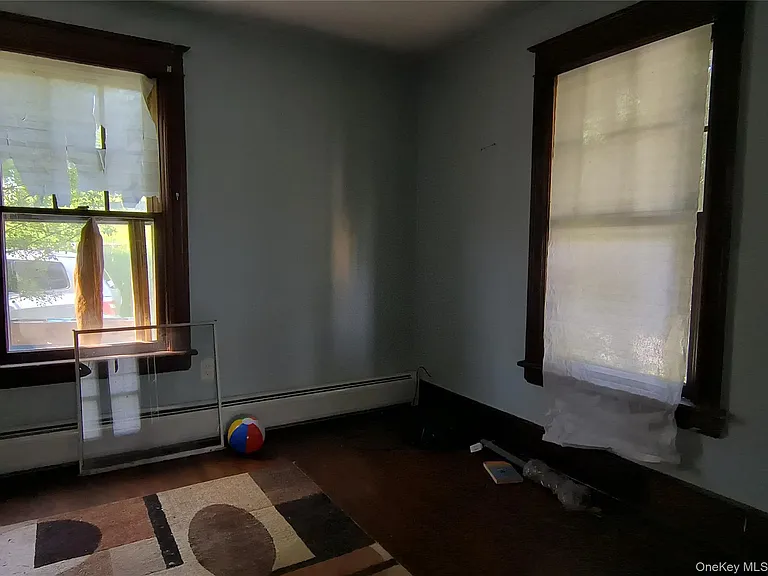 210 Manchester Rd — Photo 10