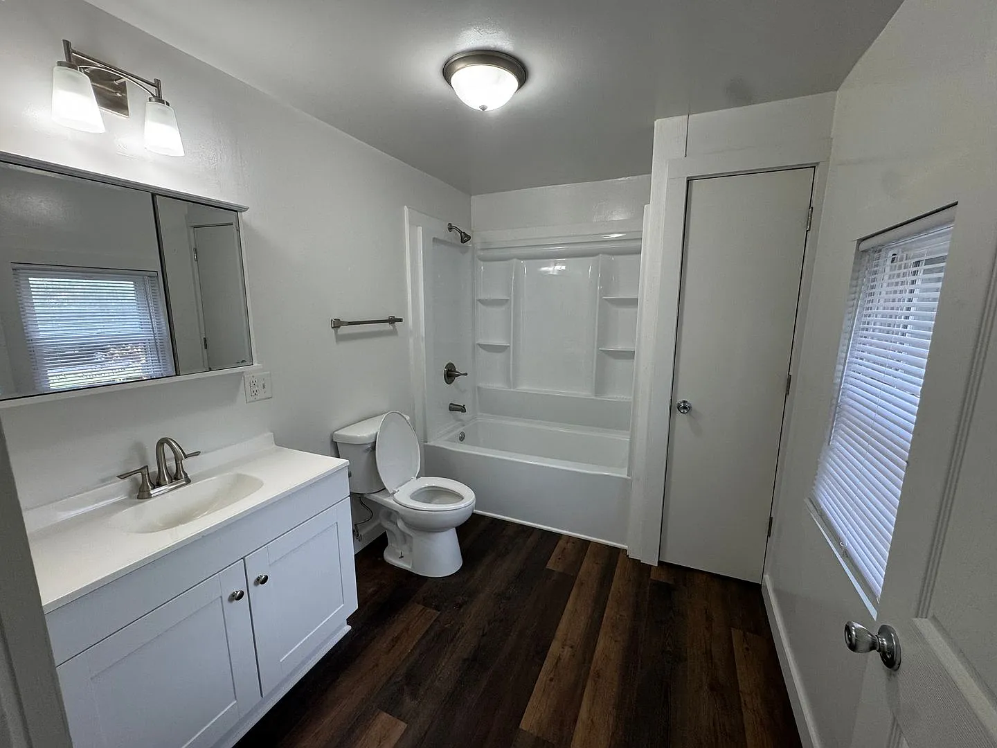 Available Now! 4 Bedroom Moline Rental, Pet Friendly — Photo 3