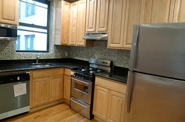 Rented by Citi Habitats | media 36