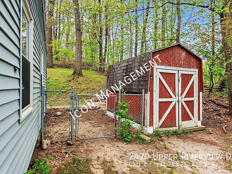 2420 Upper Riverview Dr — Photo 21