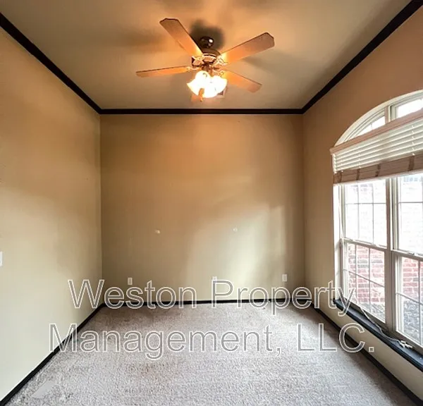19136 Cottonwood Ct — Photo 12