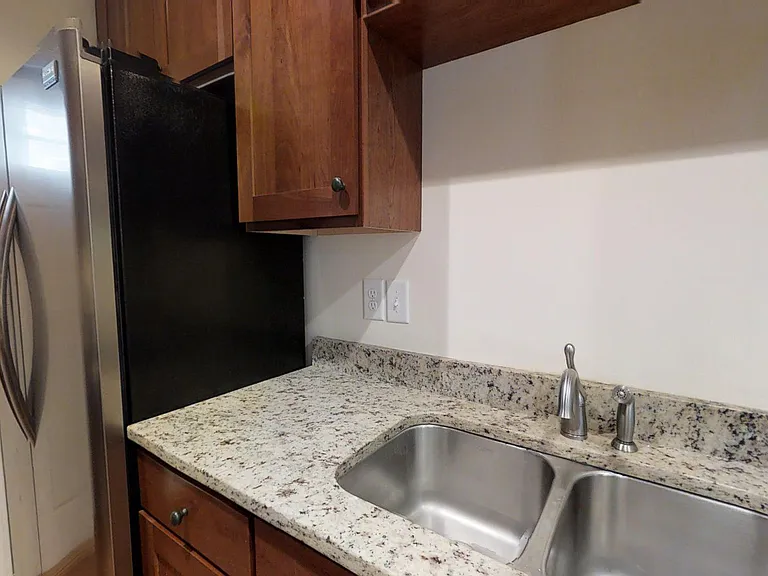 Forrest Edge Townhomes! - 4bd/4ba: Centrally Located! Upscale Student Living! — Photo 31