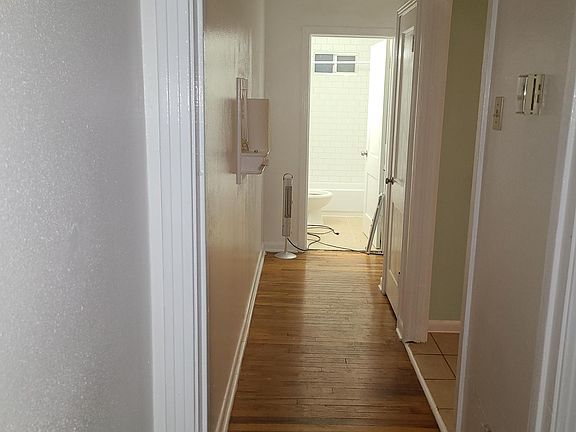5th image of 814 Sutton Dr