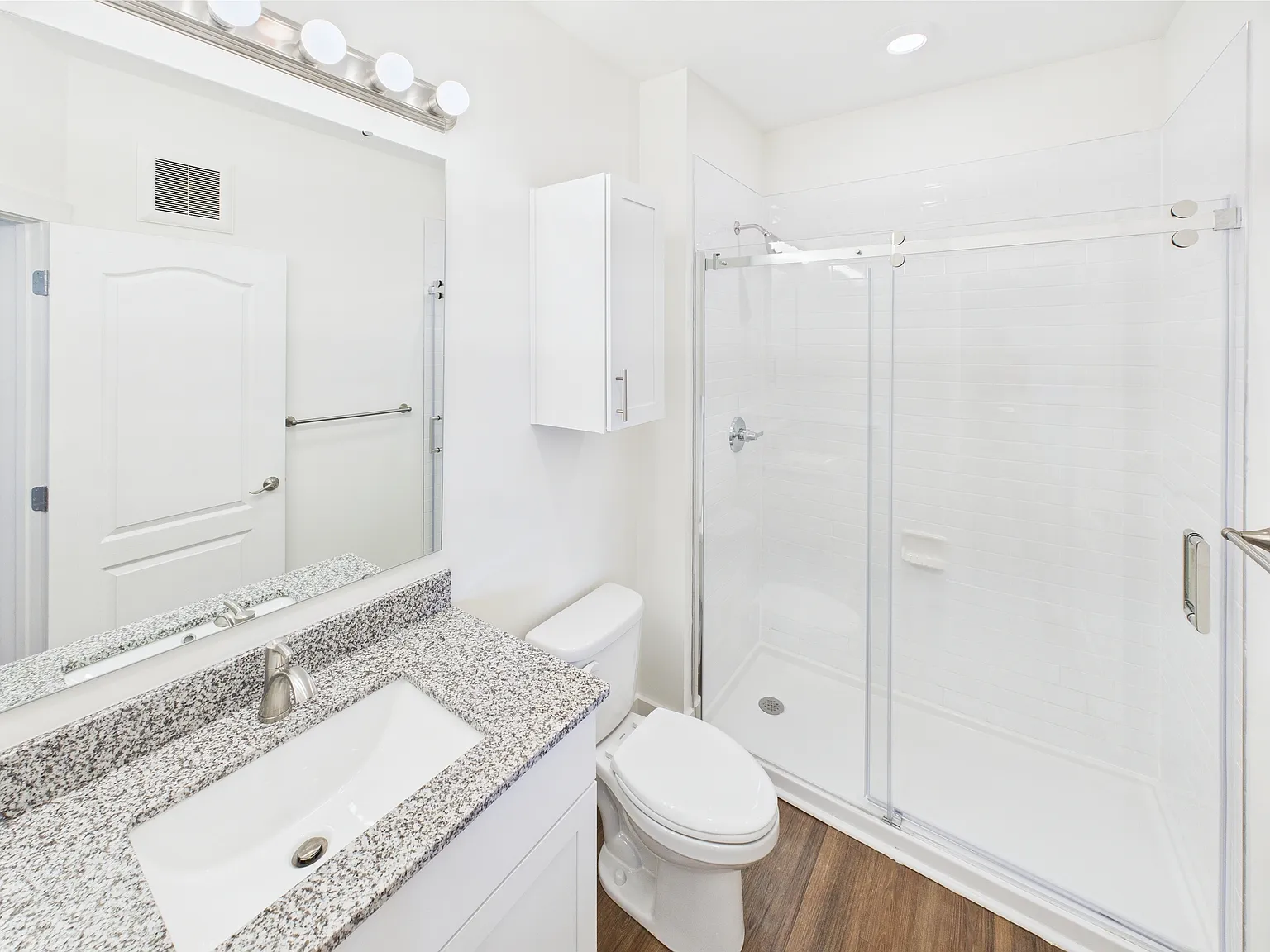 Studio, 664 sqft, $1,789 — Photo 3