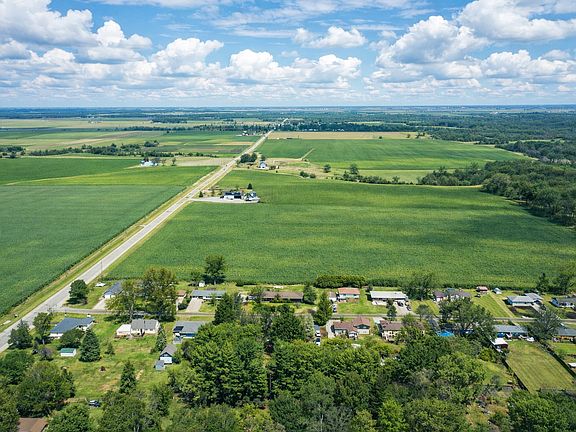 2nd image of 1508 N 1329th Rd