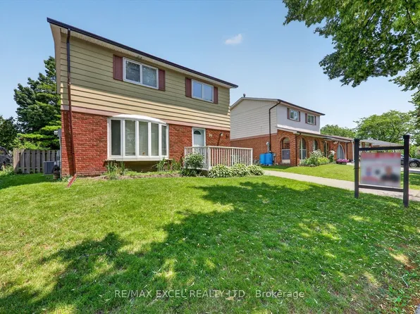 26 Lighthall Cres, Toronto, ON M1B 1V3