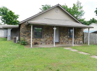 214 N Main St, Hackett, AR 72937