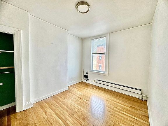 4th image of 156 New York Ave APT 3