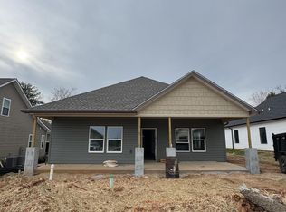 926 Stratford Ave, Sweetwater, TN 37874