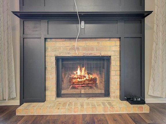 5th image of 951 Sunmeadow Dr