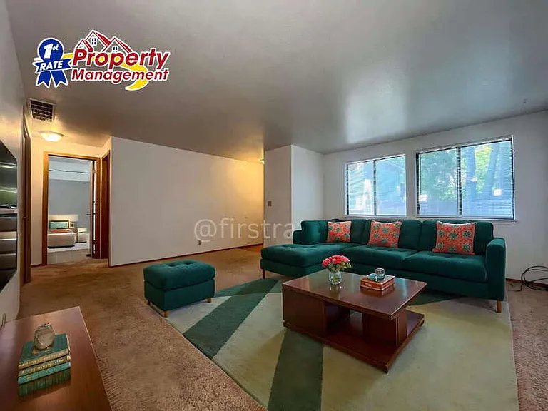 3219 Rose Hill St — Photo 4
