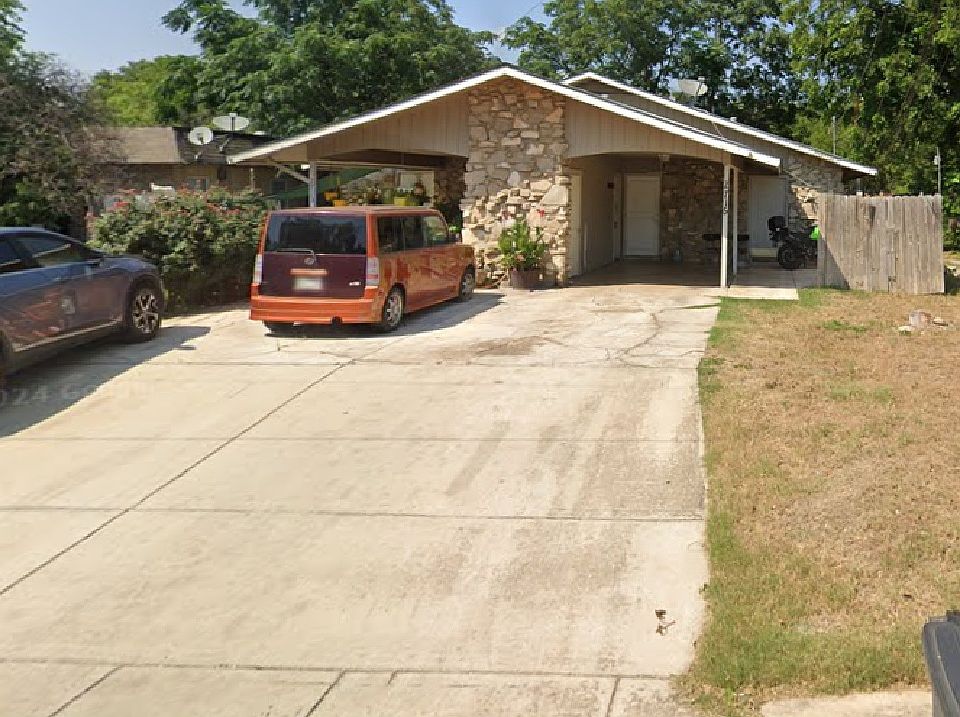 2nd image of 2715 Woodbury Dr