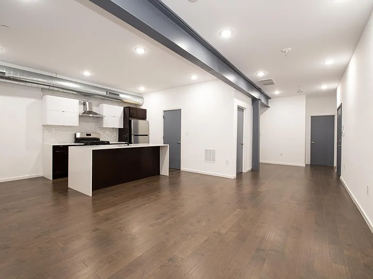 638 Diamond St #2 — Photo 1