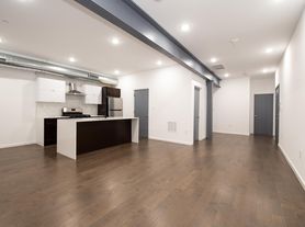 638 Diamond St, Philadelphia, PA