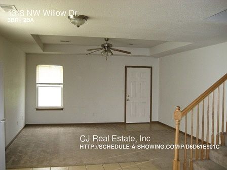 2nd image of 1318 NW Willow Dr