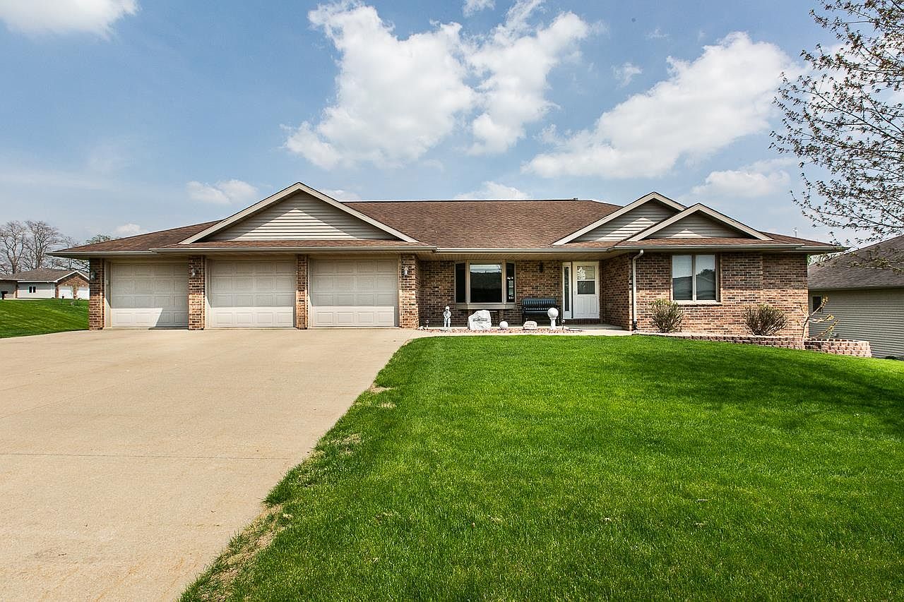 938 Heather Dr, Peosta, IA 52068 Zillow