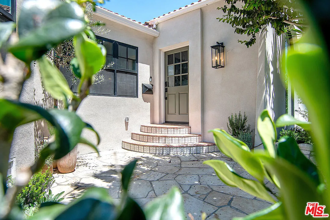 4 bed, 4.0 bath, 1843 sqft, $13,000 — Photo 4