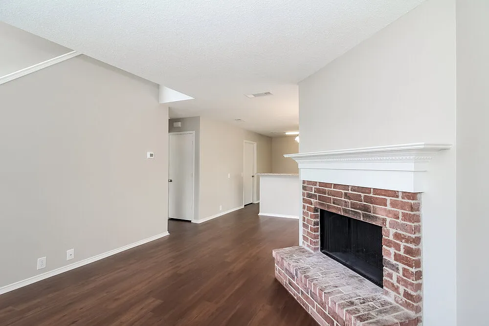 Building Photo - 216 High Pointe Ln