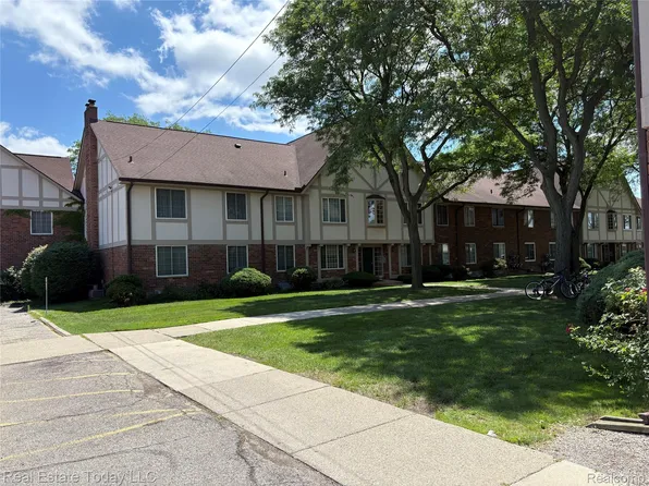 30228 Southfield Rd APT 166, Southfield, MI 48076