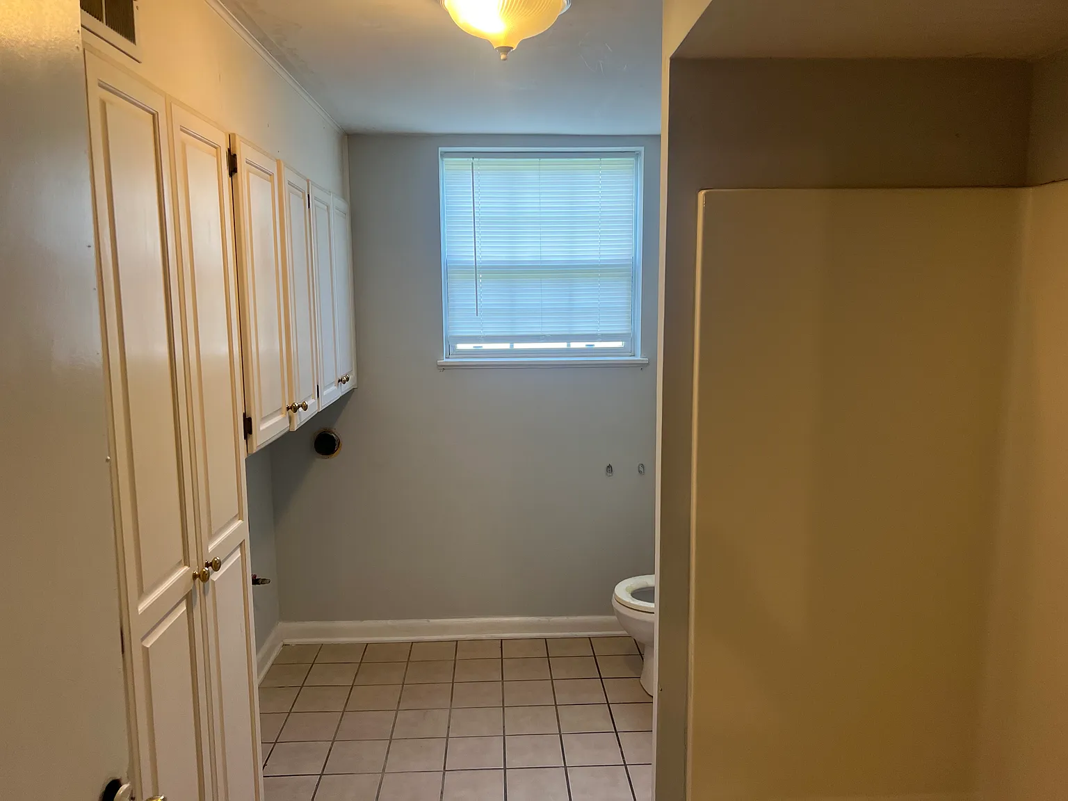 3 bed, 1850 sqft, $2,300 — Photo 2