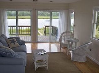 2 Monroe Pkwy, Wareham, MA 02571