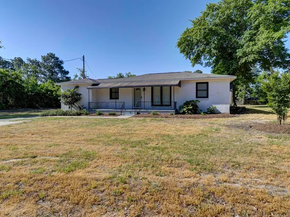 407 Hendrix St, Lexington, SC 29072