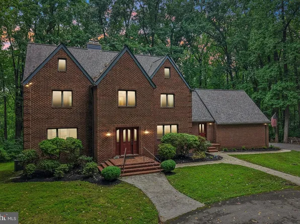7012 Wellington Dr, Marriottsville, MD 21104