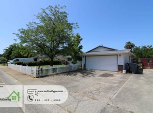 3288 Adams Ln, Redding, CA 96002