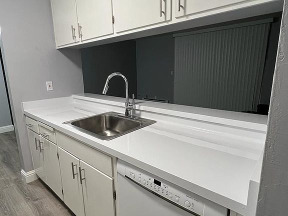 3rd image of 303 Ulmer Ct APT 2