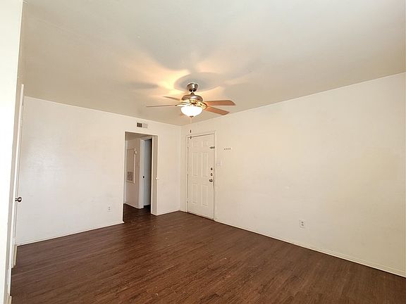 3rd image of 2700 Evergreen Cir APT C