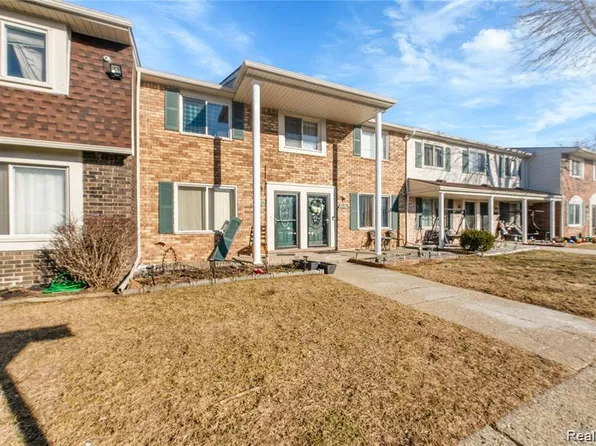 38132 Jamestown Dr, Sterling Heights, MI 48312