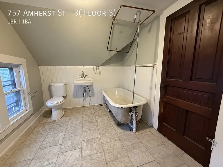 757 Amherst St #3 — Photo 4