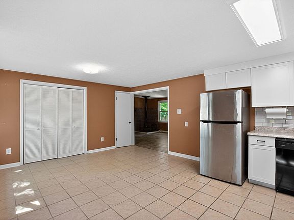 3rd image of 22929 Town Creek Dr