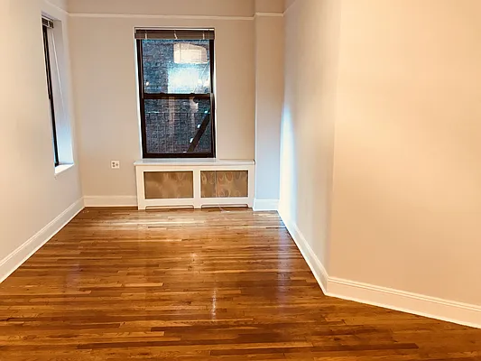 Rented by Metropolis Real Estate of Manhattan | media 14