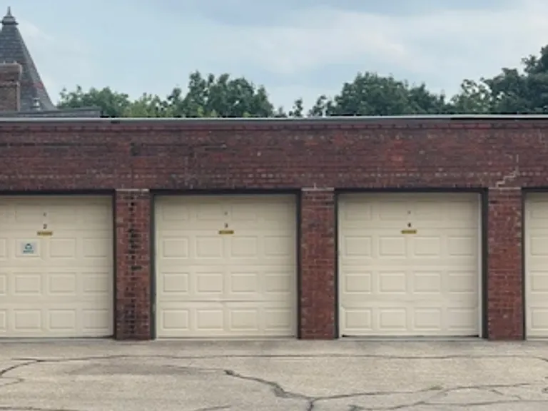 The Brady Apartments — Photo 42