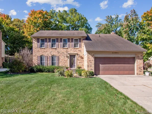 22081 Shadybrook Dr, Novi, MI 48375