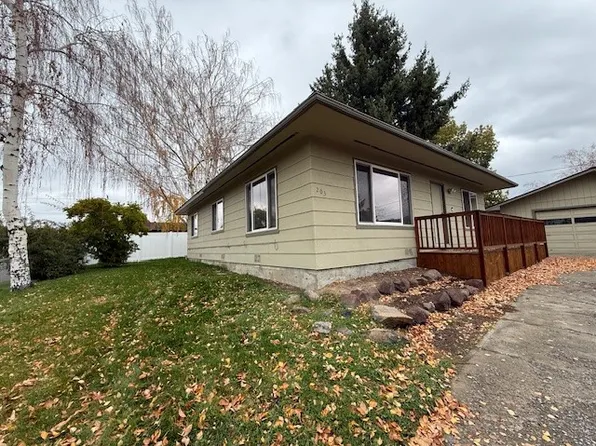 203 S 45th Ave, Yakima, WA 98908