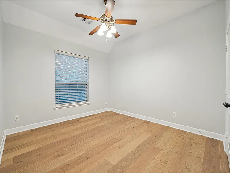 226 Jade Point — Photo 24