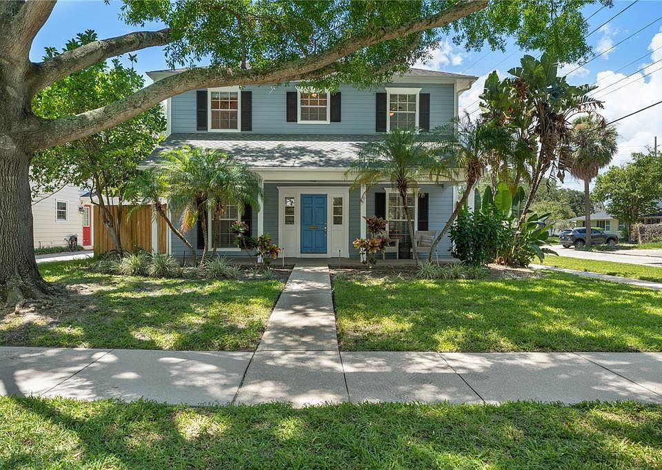 1st image of 3924 W PALMIRA AVENUE