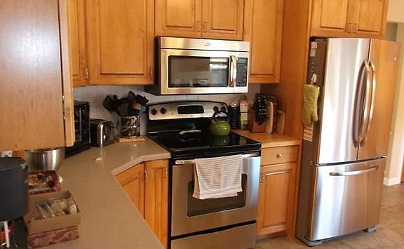 4th image of 135 Emerald Pl