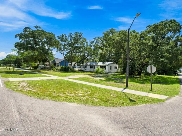 2607 W Oak Island Drive, Oak Island, NC 28465