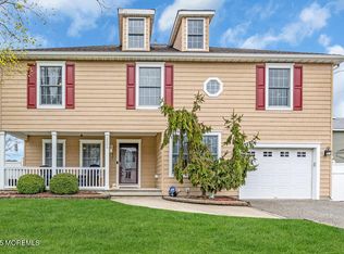 2305 Hollywood Rd, Point Pleasant Beach, NJ 08742