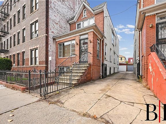 2nd image of 252 E 56th St
