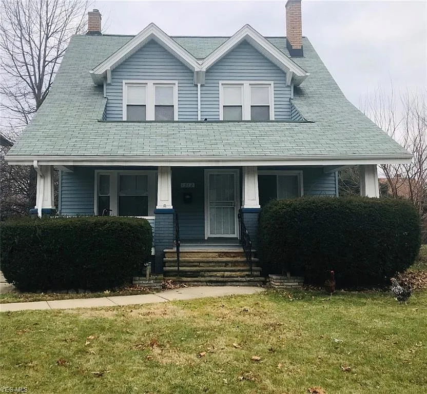 1312 E 187th St photo 1